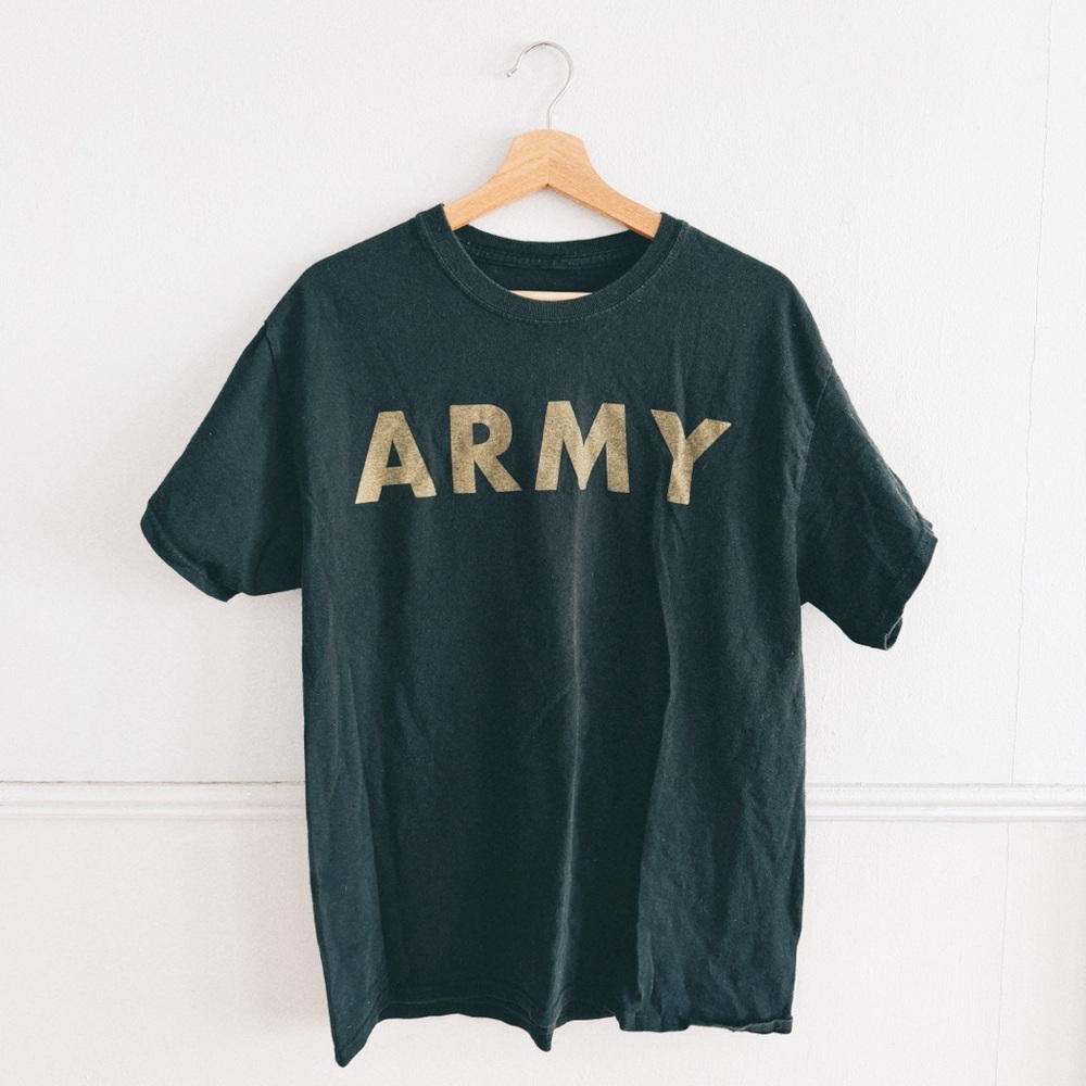 ARMED FORCES GEAR > Army Tee